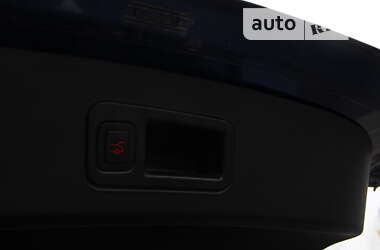 Лифтбек Tesla Model S 2017 в 