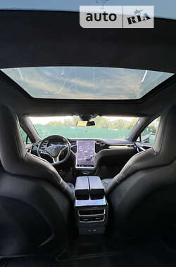 Лифтбек Tesla Model S 2016 в 