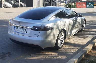 Лифтбек Tesla Model S 2017 в Коломые