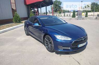 Tesla Model S 2016