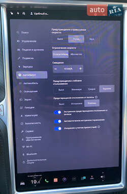 Лифтбек Tesla Model S 2018 в 