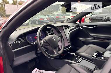 Ліфтбек Tesla Model S 2018 в Львові