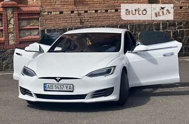 Лифтбек Tesla Model S 2016 в Виннице