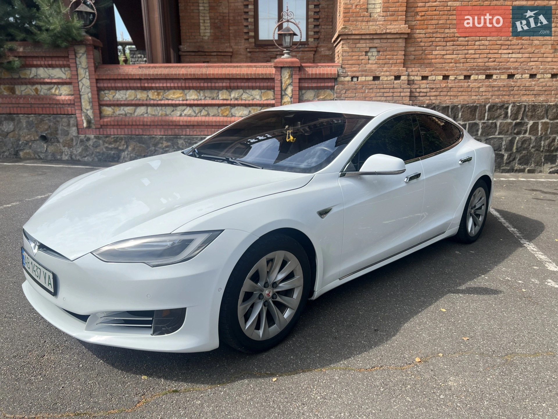 2016 Tesla Model S - мініатюра 3
