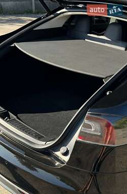 Лифтбек Tesla Model S 2015 в 