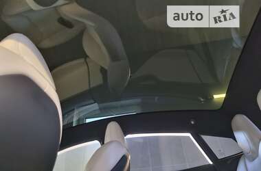 Лифтбек Tesla Model S 2020 в 