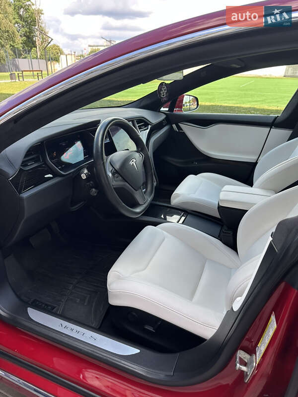 Ліфтбек Tesla Model S 2018 в Житомирі