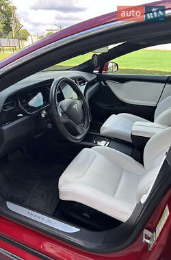 Лифтбек Tesla Model S 2018 в 