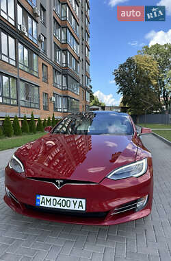 Лифтбек Tesla Model S 2018 в 
