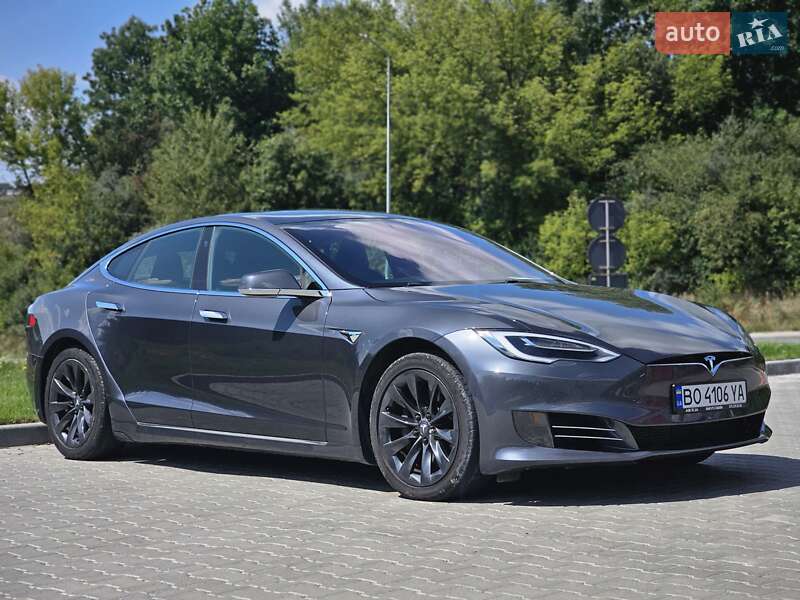 Ліфтбек Tesla Model S 2018 в Тернополі