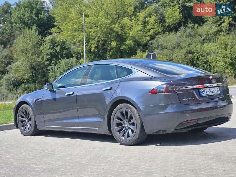 Ліфтбек Tesla Model S 2018 в Тернополі