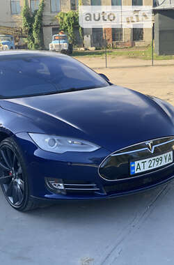 Tesla Model S 2015
