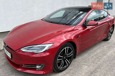 Tesla Model S 2019
