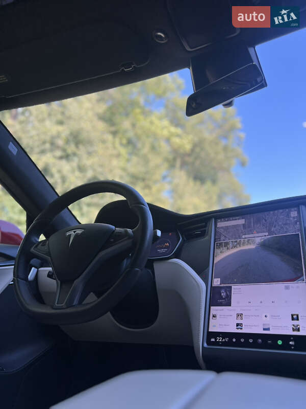 Лифтбек Tesla Model S 2019 в Виннице