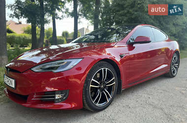 Лифтбек Tesla Model S 2019 в Виннице