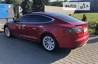 Ліфтбек Tesla Model S 2013 в Чернівцях