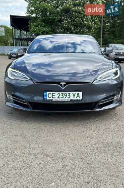 Лифтбек Tesla Model S 2019 в Черновцах