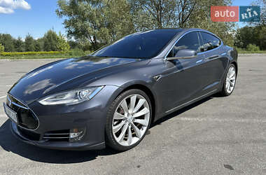 Лифтбек Tesla Model S 2015 в Бородянке