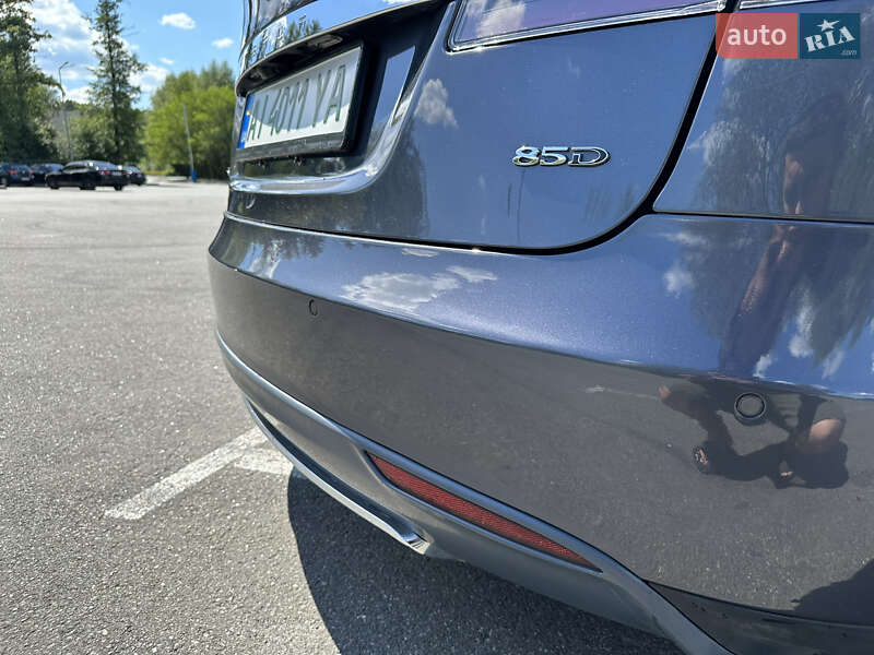 Лифтбек Tesla Model S 2015 в Бородянке