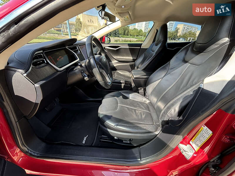 Ліфтбек Tesla Model S 2013 в Одесі
