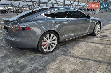 Лифтбек Tesla Model S 2014 в Львове фото Лифтбек Tesla Model S 2014 в Львове