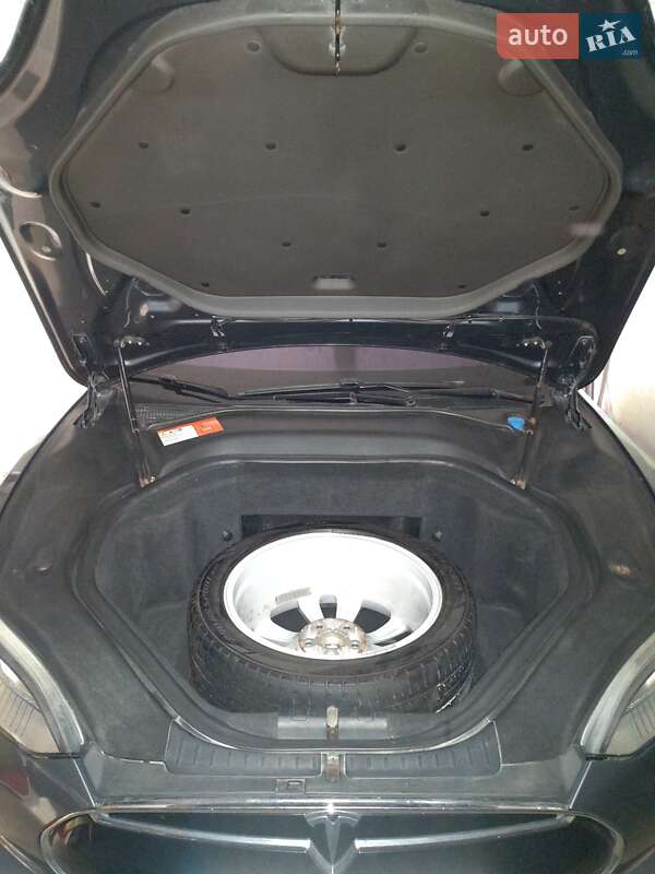 Лифтбек Tesla Model S 2014 в Львове фото 28 Лифтбек Tesla Model S 2014 в Львове