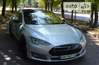 Ліфтбек Tesla Model S 2014 в Житомирі