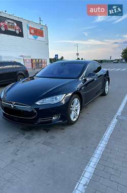 Ліфтбек Tesla Model S 2015 в Києві