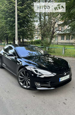 Лифтбек Tesla Model S 2017 в Коломые