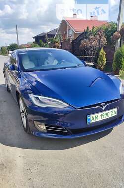 Ліфтбек Tesla Model S 2017 в Житомирі