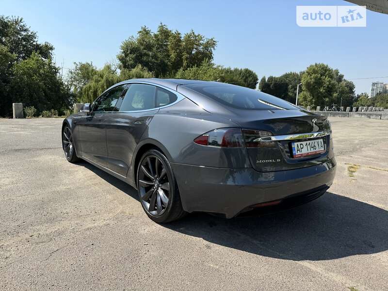 Ліфтбек Tesla Model S 2017 в Дніпрі фото 5 Ліфтбек Tesla Model S 2017 в Дніпрі