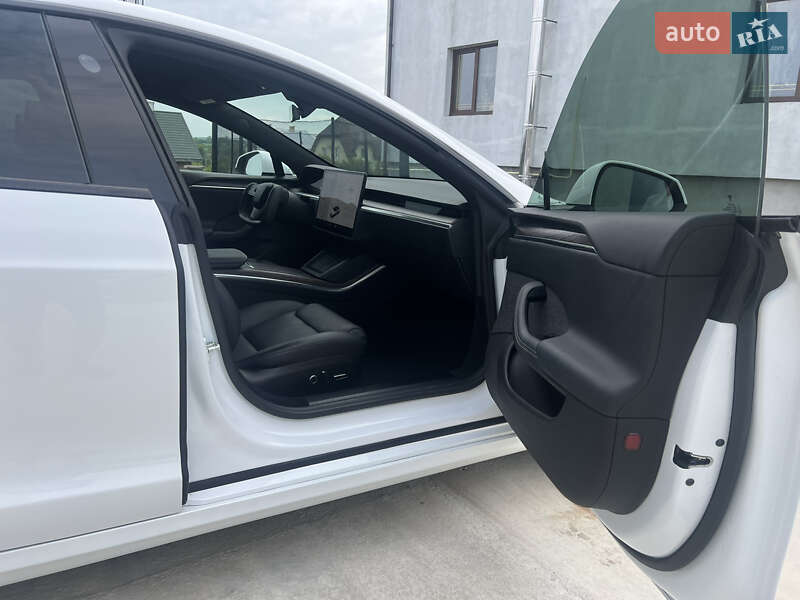 Лифтбек Tesla Model S 2021 в Золочеве