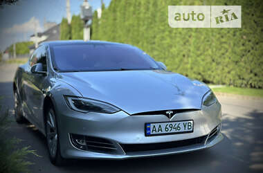 Ліфтбек Tesla Model S 2017 в 