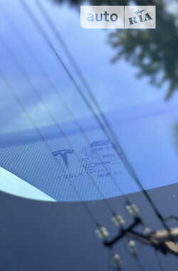 Ліфтбек Tesla Model S 2017 в 