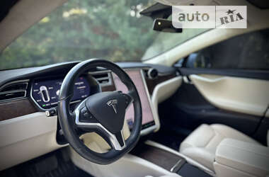 Ліфтбек Tesla Model S 2017 в 