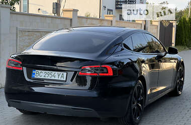 Ліфтбек Tesla Model S 2014 в Львові