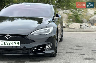 Лифтбек Tesla Model S 2017 в Днепре