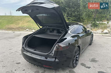 Лифтбек Tesla Model S 2017 в Днепре
