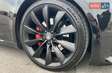 Лифтбек Tesla Model S 2017 в Днепре