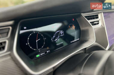 Лифтбек Tesla Model S 2017 в Днепре