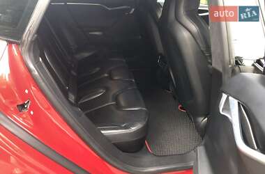 Ліфтбек Tesla Model S 2016 в Києві