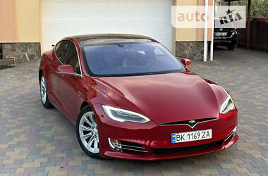 Tesla Model S 2016