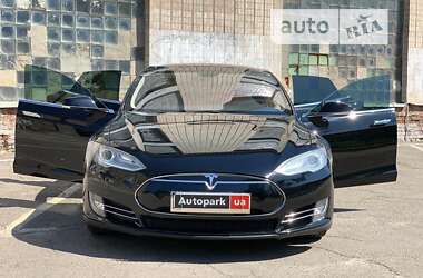 Лифтбек Tesla Model S 2013 в Виннице