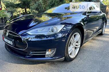 Tesla Model S 2014