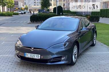 Ліфтбек Tesla Model S 2018 в Львові