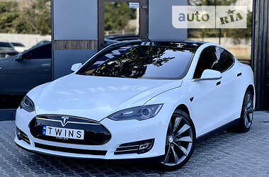 Ліфтбек Tesla Model S 2013 в Одесі