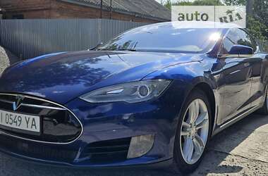 Ліфтбек Tesla Model S 2016 в Полтаві