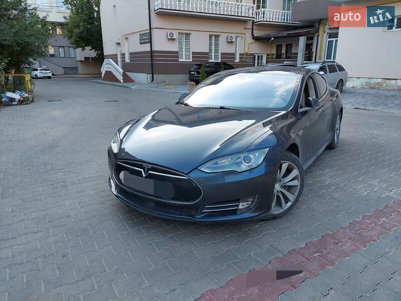 Лифтбек Tesla Model S 2014 в Тернополе фото 2 Лифтбек Tesla Model S 2014 в Тернополе