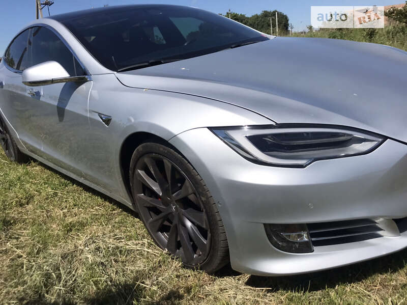 Ліфтбек Tesla Model S 2018 в Луцьку фото 8 Ліфтбек Tesla Model S 2018 в Луцьку