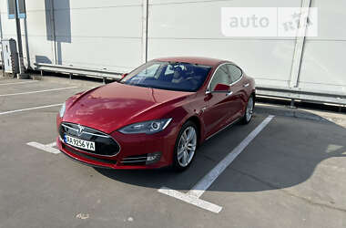 Tesla Model S 2014